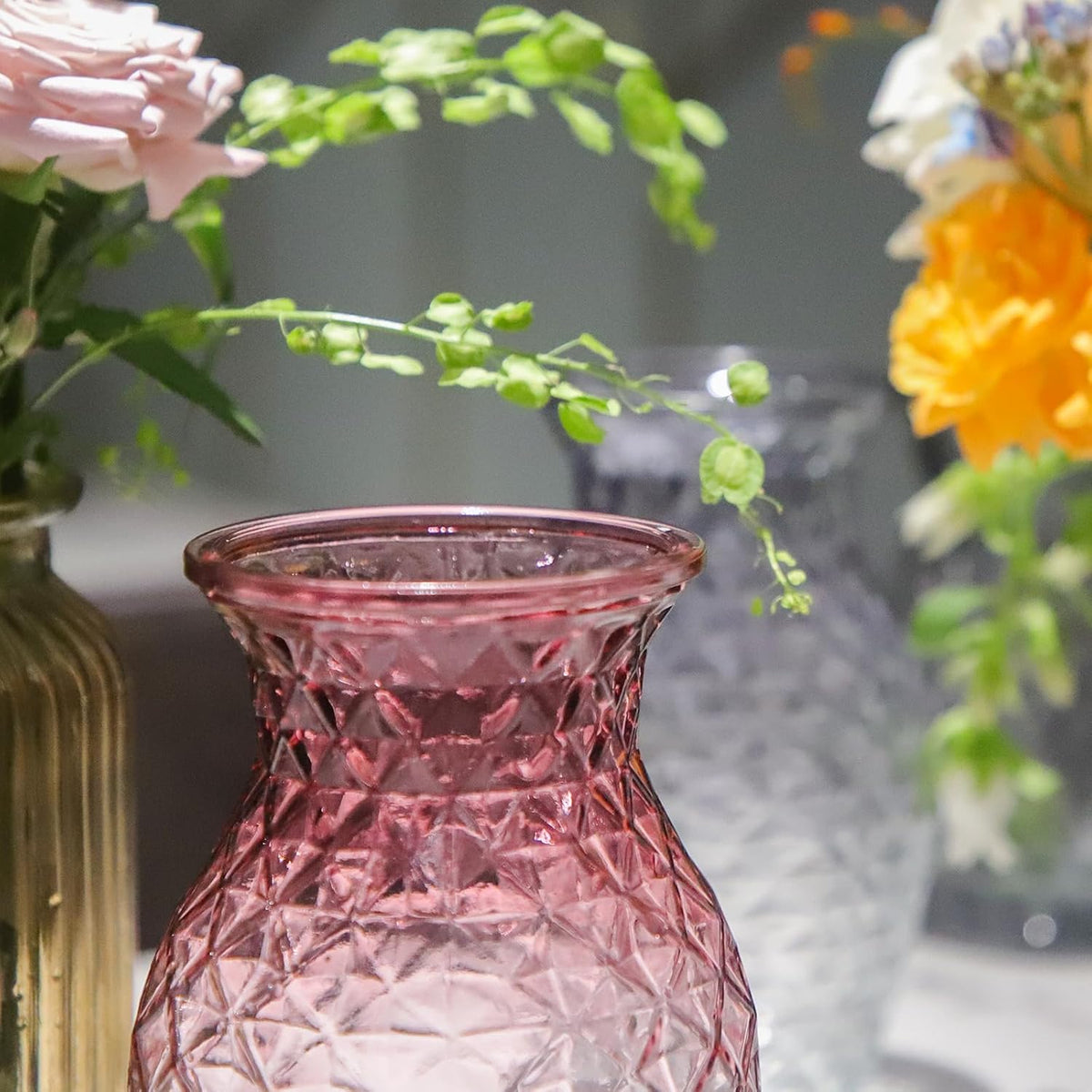 Vase for Flowers Small Glass Vases for Home Decor Table Centerpieces Living Room Bedroom Bookshelf Kitchen Modern Office Wedding Decoration Vintage Flower Vases Red White